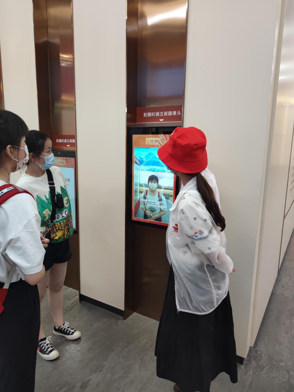 周志勤.png